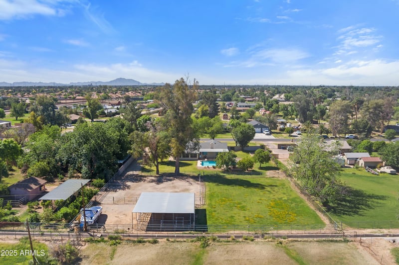 944 Melody Dr, Gilbert, AZ 85234