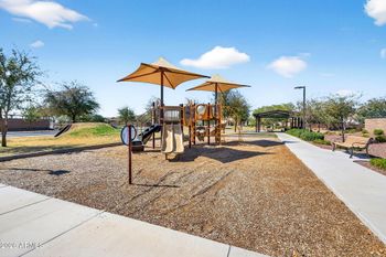 9440 W Willow Bend Ln, Phoenix, AZ 85037