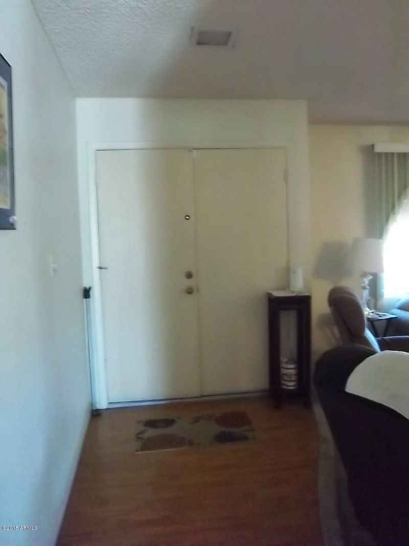 9441 N 49 Dr, Glendale, AZ 85302