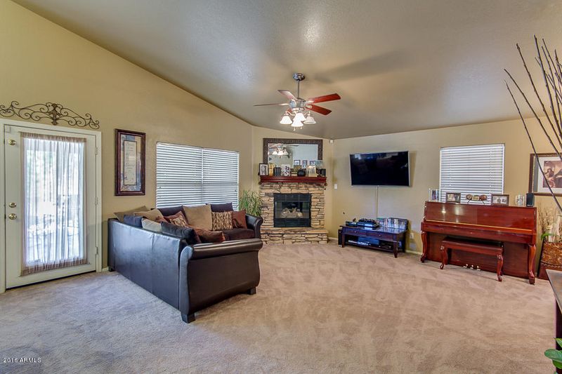 9442 E Osage Ave, Mesa, AZ 85212