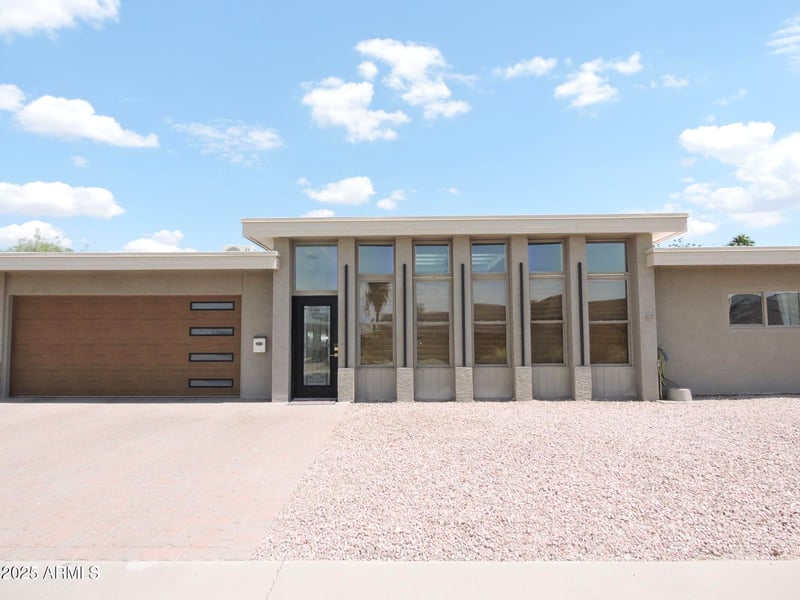 9442 Raintree Dr, Sun City, AZ 85351
