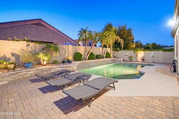 9444 Melinda Ln, Peoria, AZ 85382