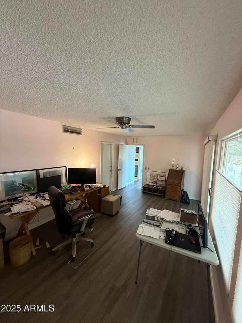 9445 Rolling Hills Dr, Sun City, AZ 85351