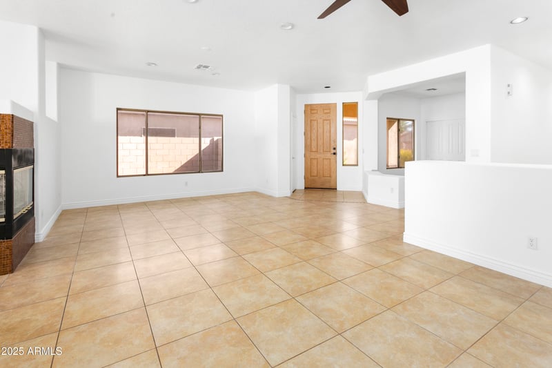 9446 Albert Ln, Peoria, AZ 85382