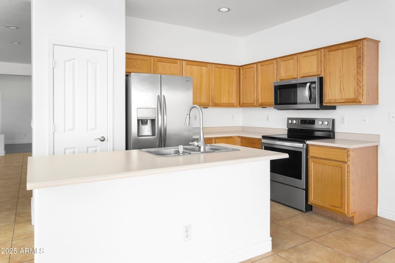 9446 Albert Ln, Peoria, AZ 85382