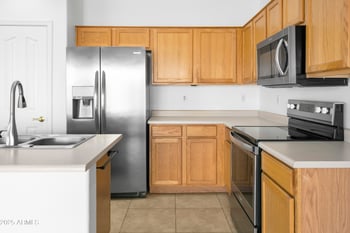 9446 Albert Ln, Peoria, AZ 85382