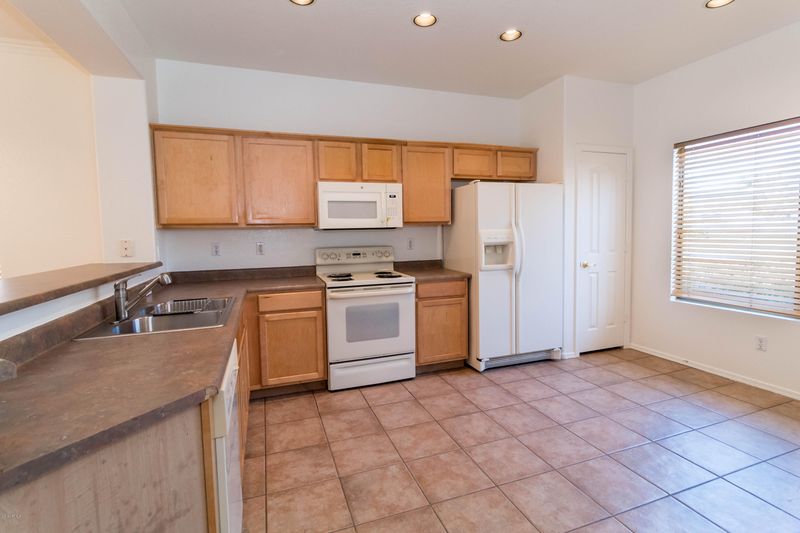 9449 W Albert Ln, Peoria, AZ 85382