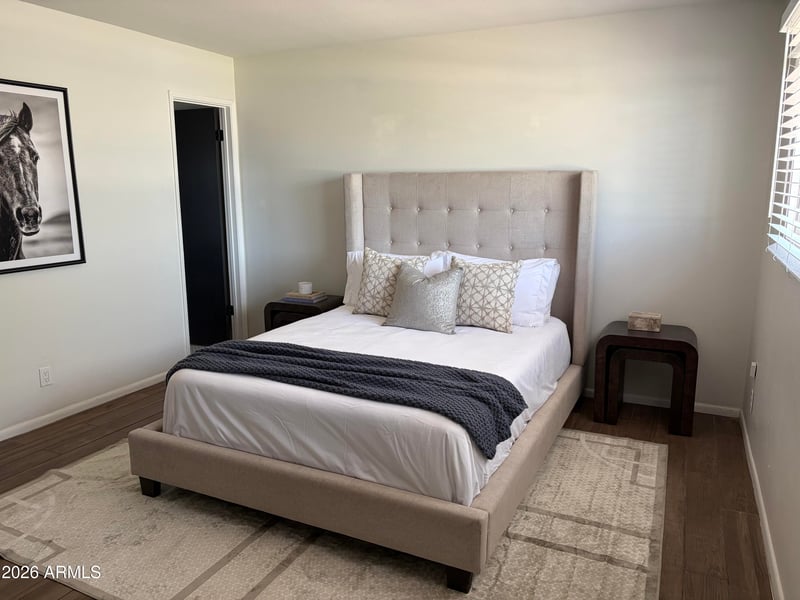 945 Lilac Dr, Tempe, AZ 85288