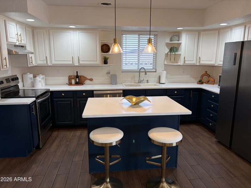 945 Lilac Dr, Tempe, AZ 85288