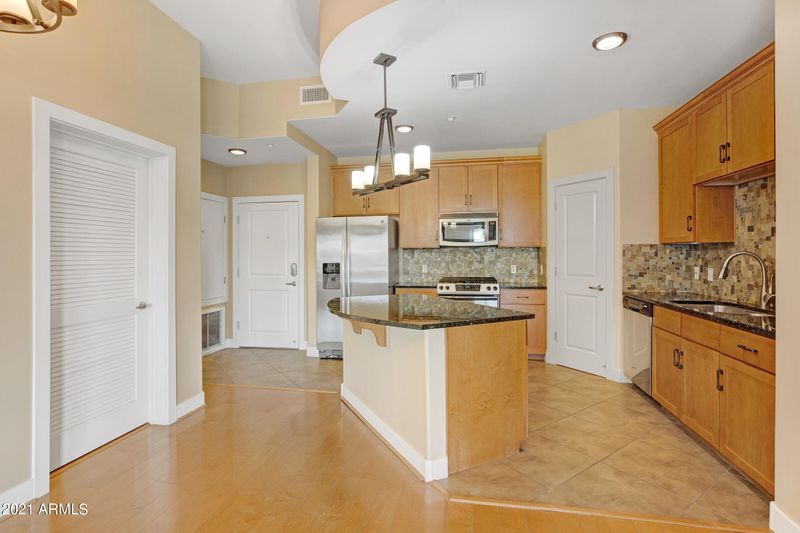 945 E Playa Del Norte Dr #2014, Tempe, AZ 85288