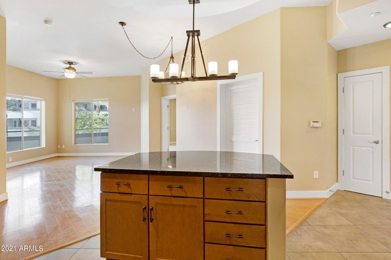 945 E Playa Del Norte Dr #2014, Tempe, AZ 85288