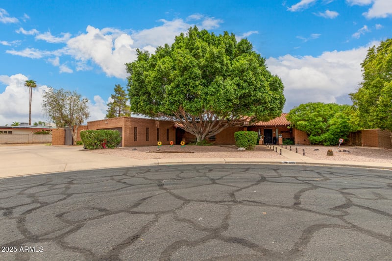 945 Miller St, Mesa, AZ 85203