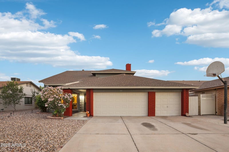 945 Portobello Ave, Mesa, AZ 85210