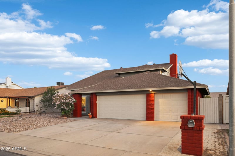 945 Portobello Ave, Mesa, AZ 85210