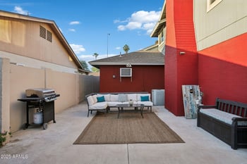 945 Portobello Ave, Mesa, AZ 85210