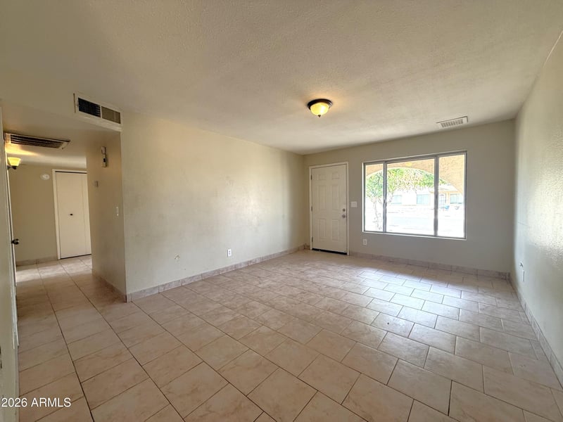 945 Gemini Dr, Tempe, AZ 85283