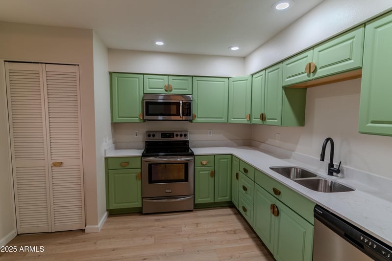 9450 94th Pl #214, Scottsdale, AZ 85258