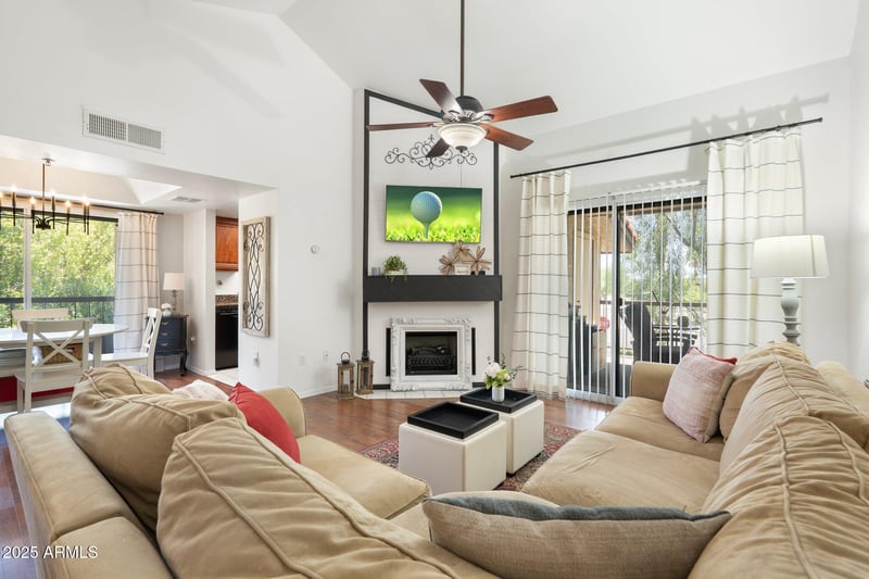 9450 95th St #220, Scottsdale, AZ 85258