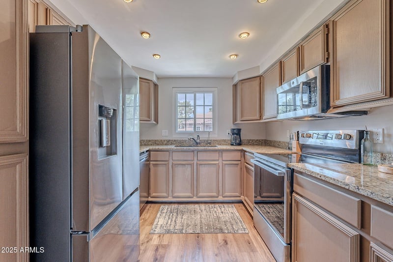 9451 Becker Ln #2004, Scottsdale, AZ 85260