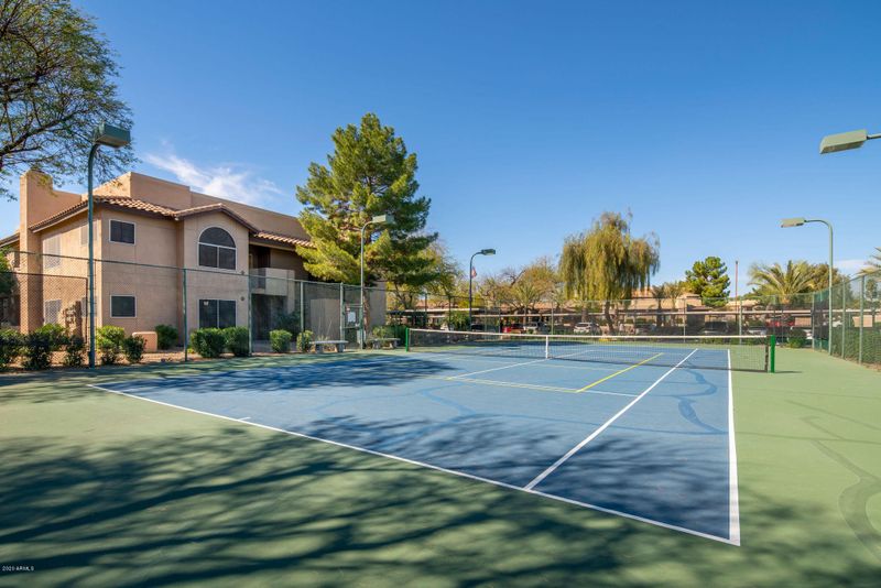 9451 E Becker Ln #1040, Scottsdale, AZ 85260
