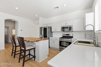 9451 Mary Ann Dr, Peoria, AZ 85382