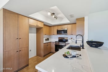 9453 W Mcrae Way, Peoria, AZ 85382
