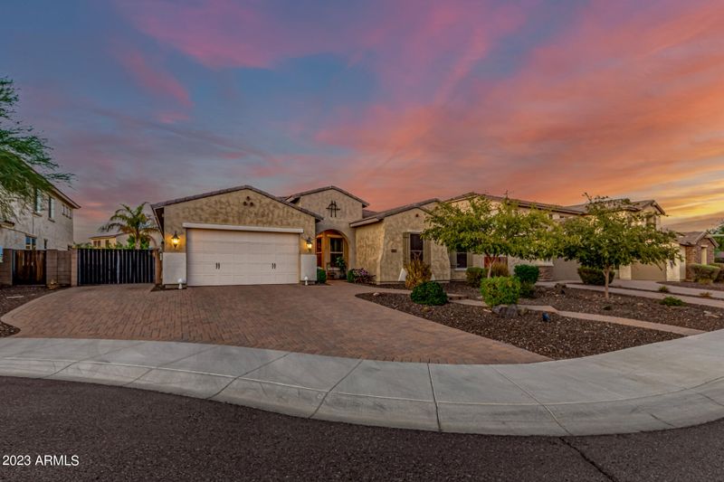9454 W Louise Dr, Peoria, AZ 85383