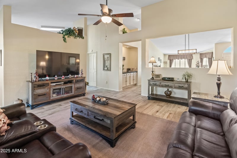 9456 Chino Dr, Peoria, AZ 85382