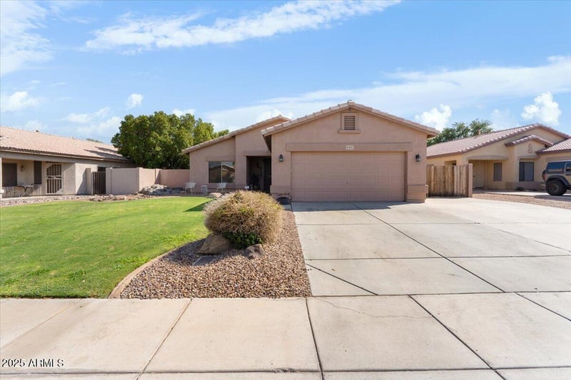 9457 Albert Ln, Peoria, AZ 85382
