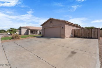 9457 Albert Ln, Peoria, AZ 85382