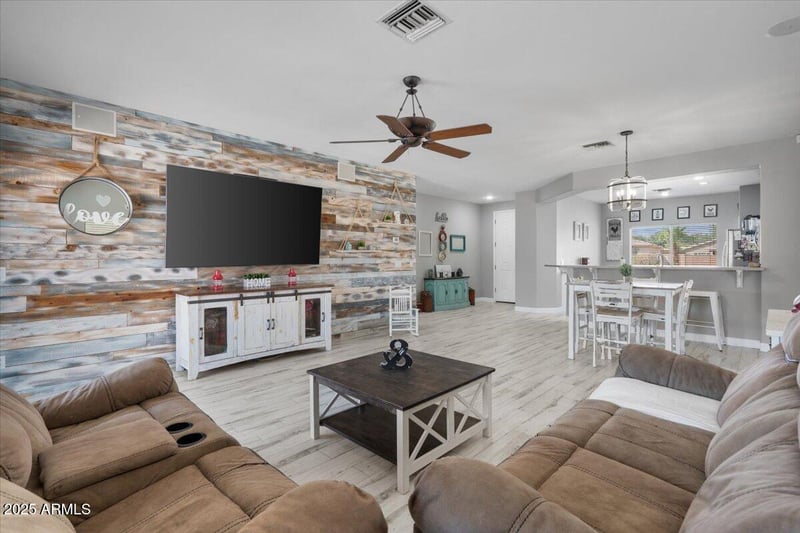 9457 Albert Ln, Peoria, AZ 85382