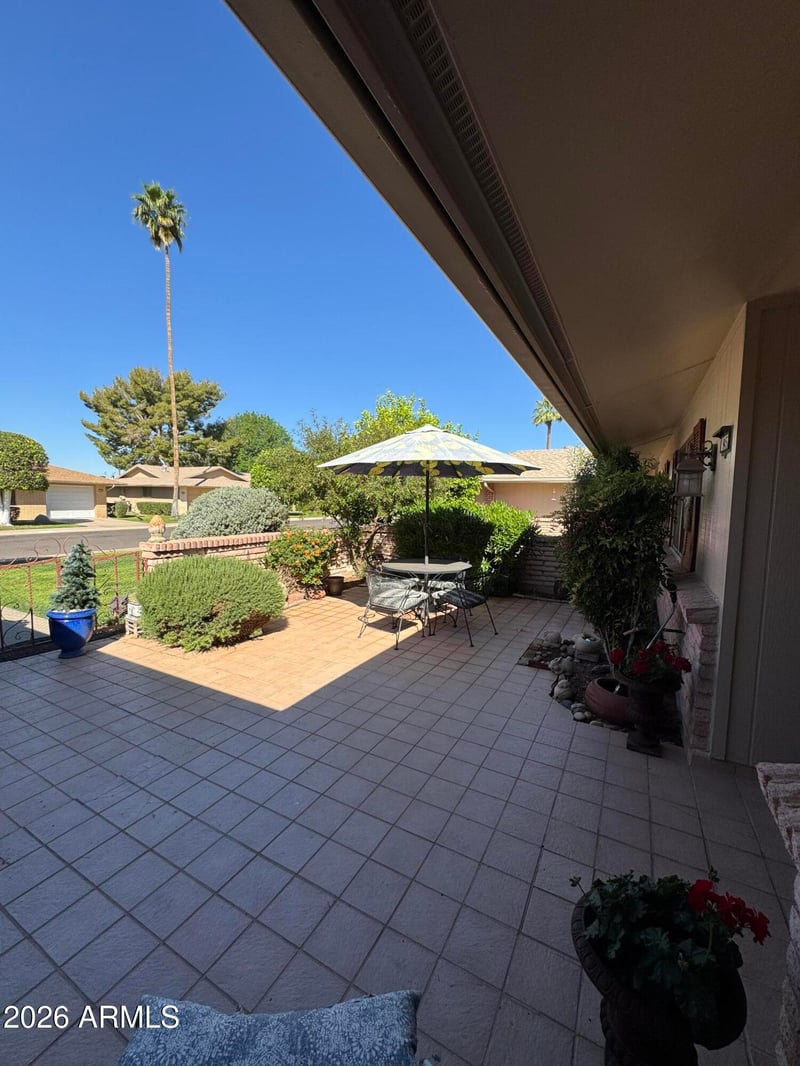 9457 110th Ave, Sun City, AZ 85351