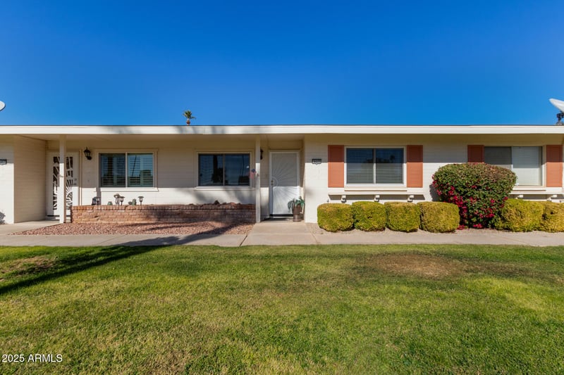 9459 111th Ave, Sun City, AZ 85351