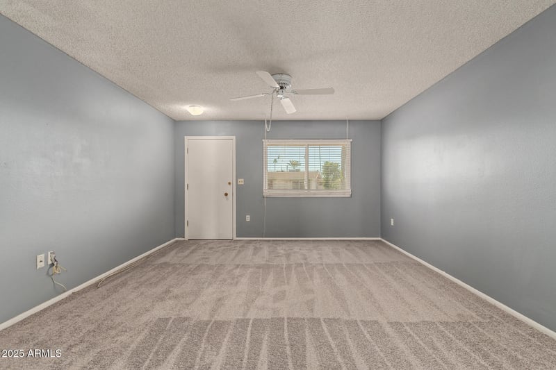 9459 111th Ave, Sun City, AZ 85351