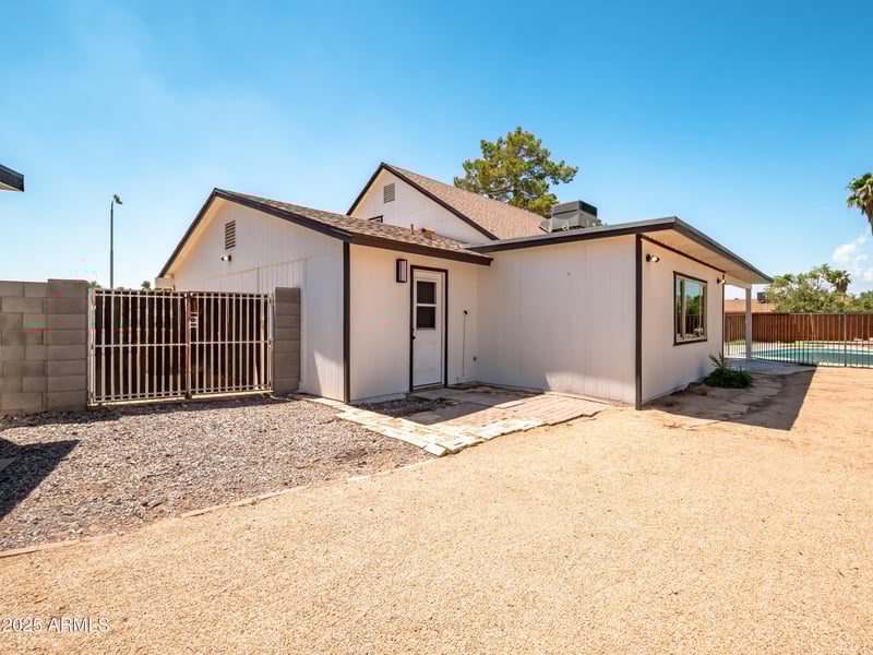 9459 64th Dr, Glendale, AZ 85302