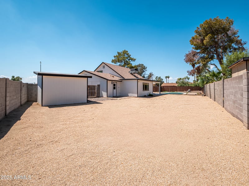 9459 64th Dr, Glendale, AZ 85302