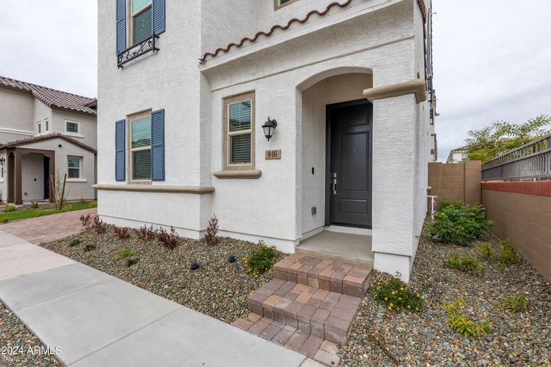 946 E Danbury Dr, Phoenix, AZ 85022