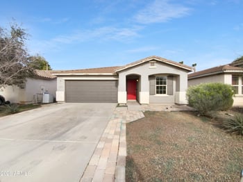 946 Leslie Ave, San Tan Valley, AZ 85140