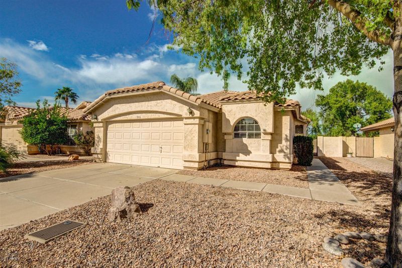 946 W Redondo Dr, Gilbert, AZ 85233