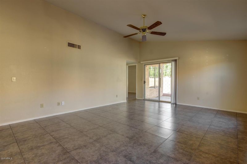 946 W Redondo Dr, Gilbert, AZ 85233