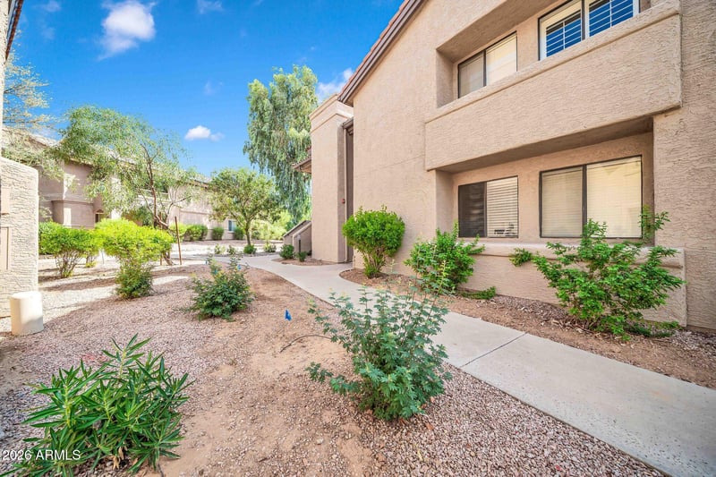 9460 Mission Ln #116, Scottsdale, AZ 85258