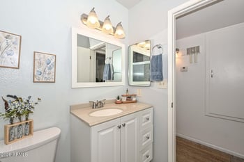 9463 111th Ave #9463 N, Sun City, AZ 85351