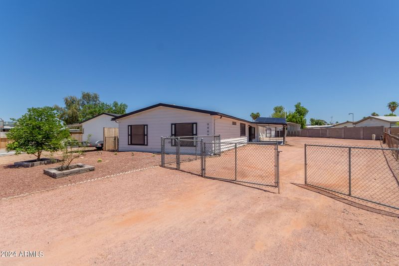 9466 E Escondido Ave, Mesa, AZ 85208