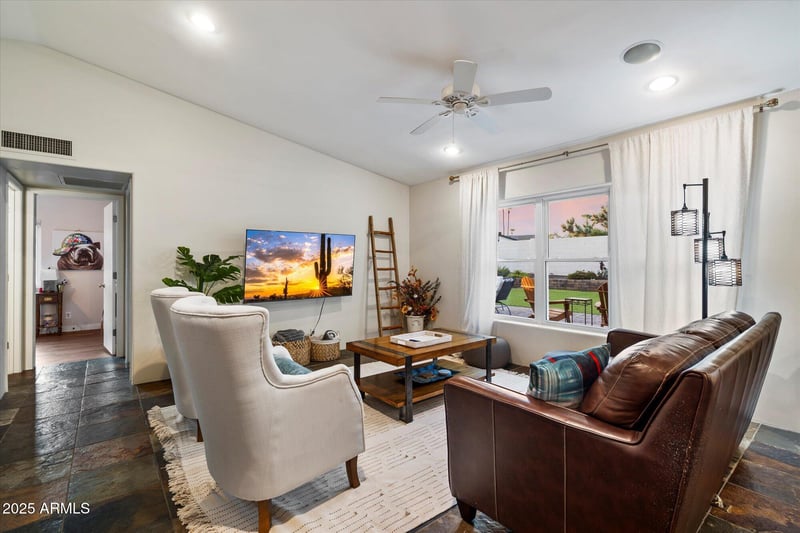 9466 Laurel Ln, Scottsdale, AZ 85260