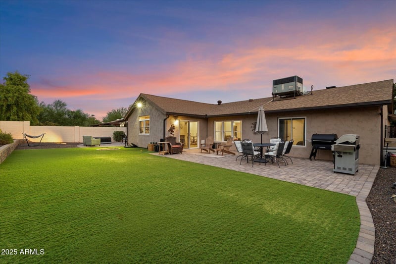 9466 Laurel Ln, Scottsdale, AZ 85260