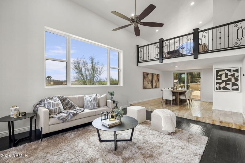 947 E Beck Ln, Phoenix, AZ 85022