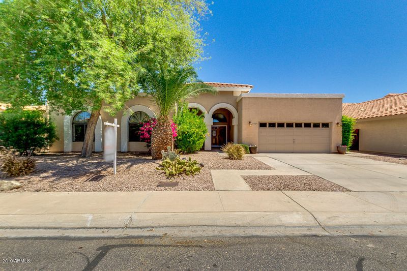 947 S Lagoon Dr, Gilbert, AZ 85233