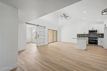 9471 E Laurel Ln, Scottsdale, AZ 85260