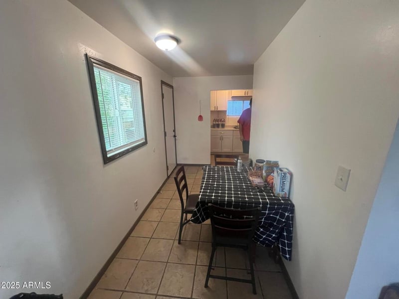 9472 Emelita Ave, Mesa, AZ 85208