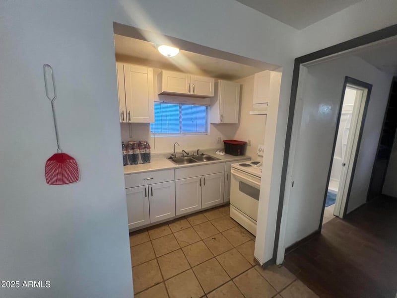 9472 Emelita Ave, Mesa, AZ 85208